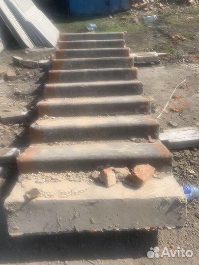 Лестничный марш бу