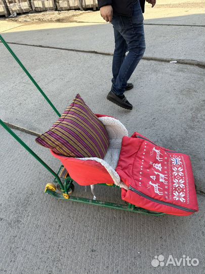 Детские санки с колесами почти новый