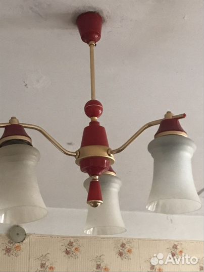 Люстра на 3 рожка, красная с золотым декором СССР