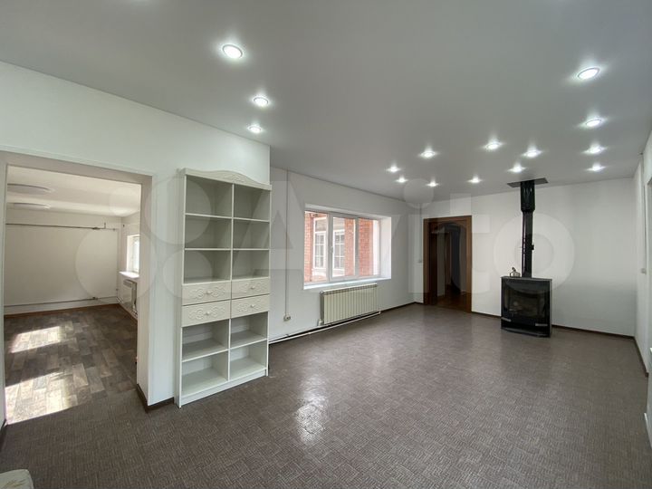 Коттедж 494 м² на участке 18 сот.