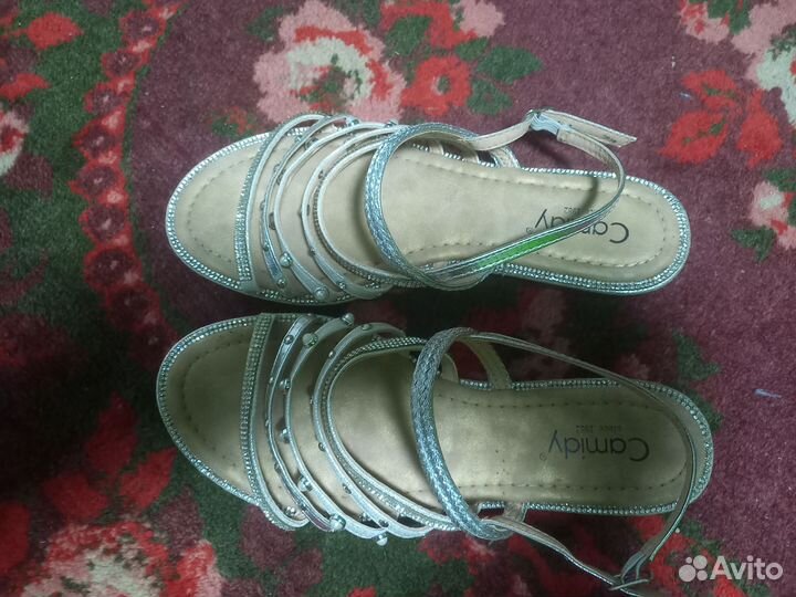 Босоножки женские