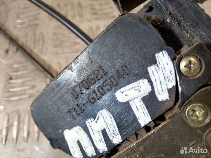 Замок с тросами передний правый Chery Tiggo t11