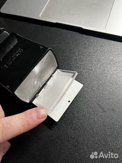 Вспышка камеры Nissin Mark 2 Di622