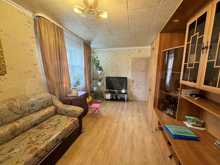 2-к. квартира, 47 м², 1/2 эт.