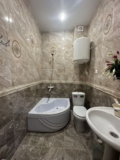 Комната 37 м² в 1-к., 1/4 эт.