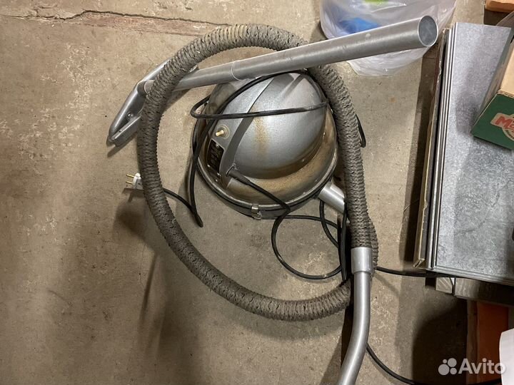 Пылесос Вихрь СССР