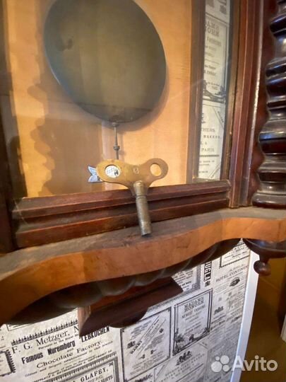 Часы антикварные Le roi a Paris