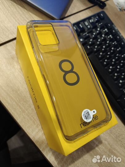 Оригинальный чехол на realme 8