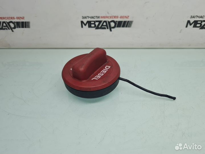 Крышка топливного бака Mercedes W204