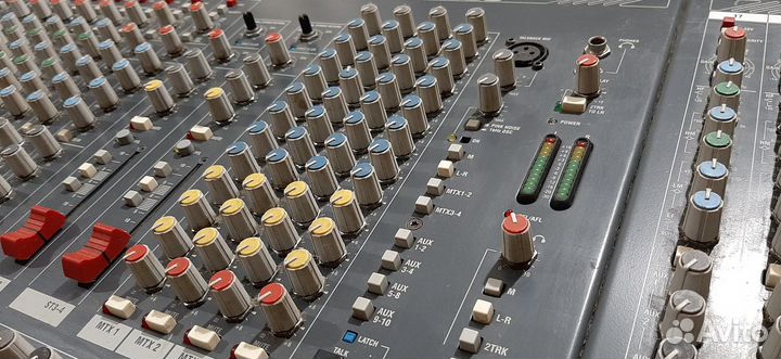 Микшерный пульт Allen Heath 32 канала