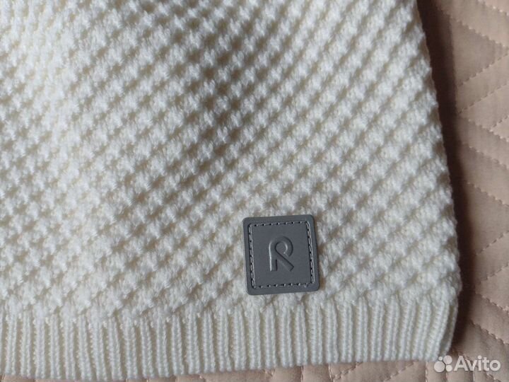 Новая зимняя белая шапка 56 Reima девочки помпон