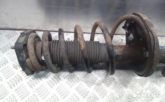 Стойка задняя левая KIA sportage 2 (1KK14SJ01)