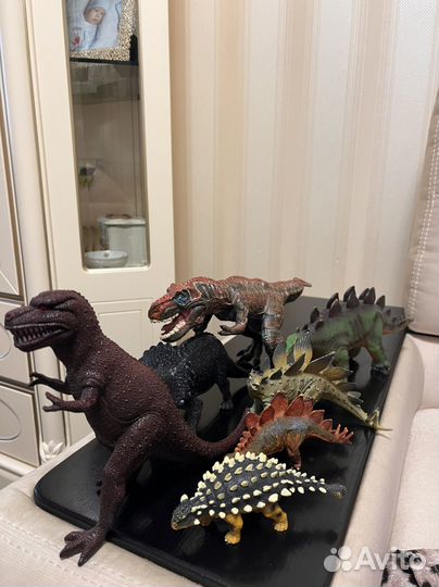 Продам динозавров