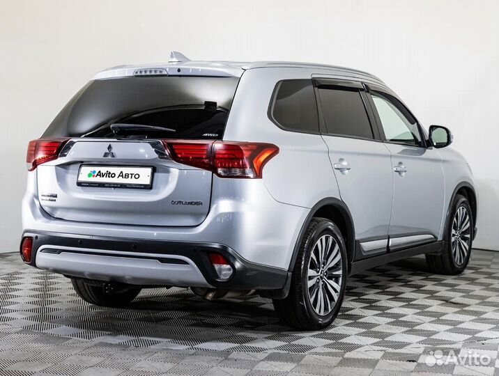 Mitsubishi Outlander 2.0 CVT, 2019, 75 292 км