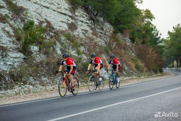 Велосипед 700C Format 2213 красно-голубой