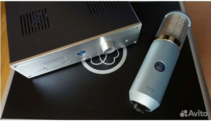 Ламповый микрофон AKG Perception 820 Tube