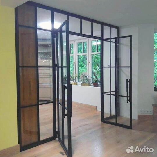 Стеклянная перегородка