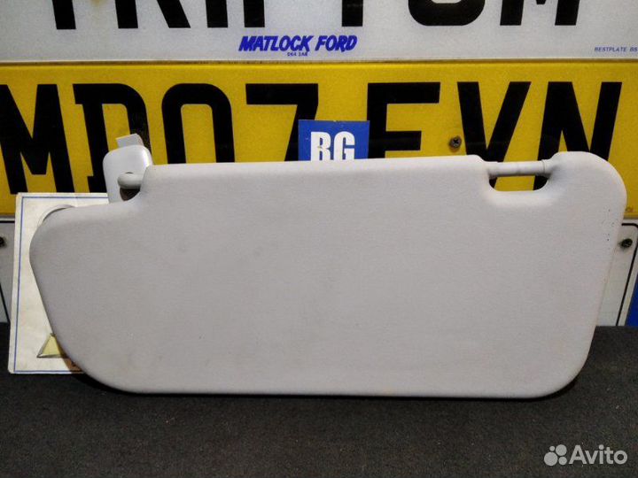 Козырек солнцезащитный правый Mazda 3 Bk седан 2.0