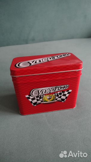 Коллекционные карточки Супергонки в железном боксе