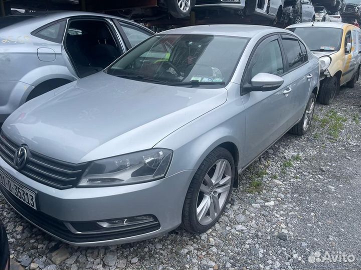 Фонарь задний правый volkswagen passat B7 2011