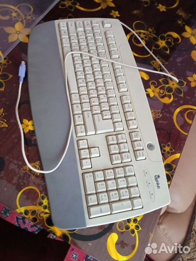 Клавиатура Genius кв-10Х,V2 и Logitech К120 новые