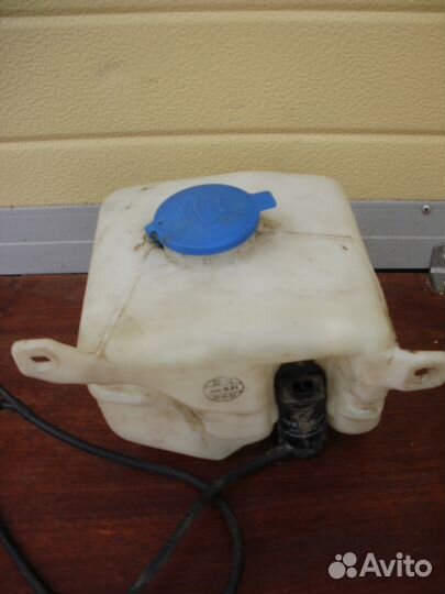 Киа Спортейдж 1 2006г-бачок омывателя