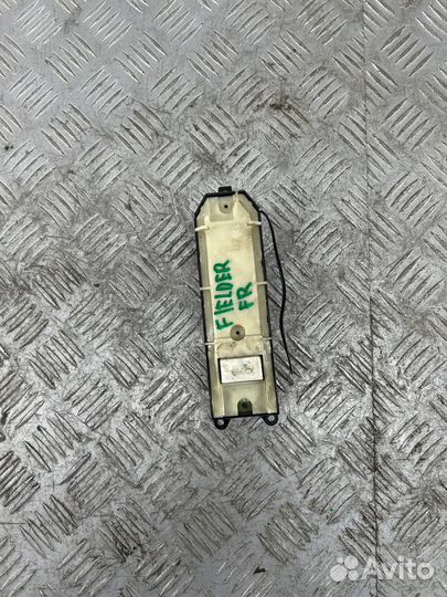 Блок управления стеклоподъемниками передний правый