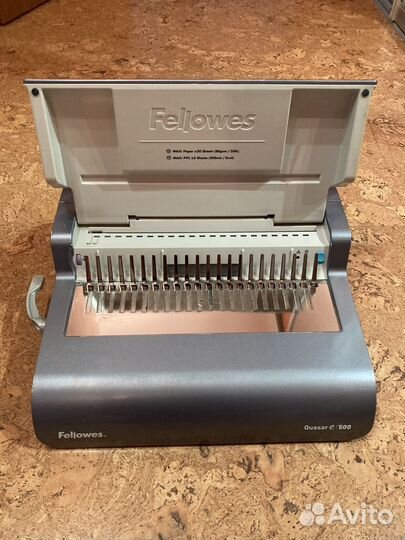 Брошюровщик fellowes Quasare 500