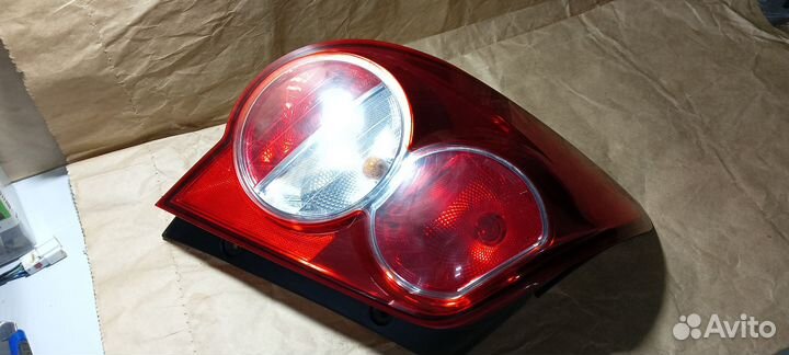 Фонарь задний левый Chevrolet Aveo T300