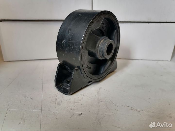 Подушка/опора двигателя Toyota Camry '86-'91