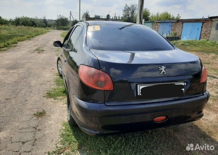 В Разборе Peugeot 206 sedan Пежо 206 седан
