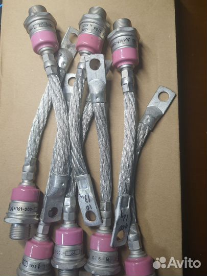 Диод лавинный дл161-200-12 200А 1200Вольт