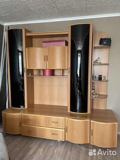 Шкаф стенка