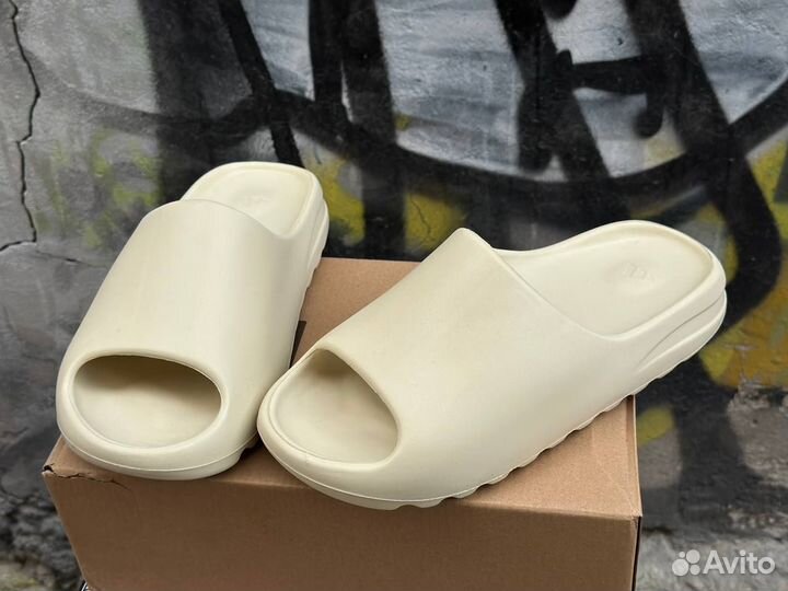 Тапки adidas yeezy slide