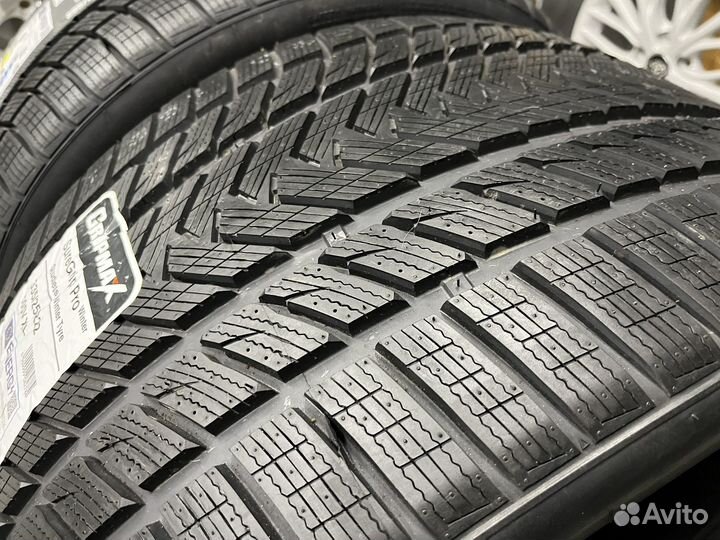 Gripmax SureGrip Pro Winter 295/30 R22 и 335/25 R22 103V