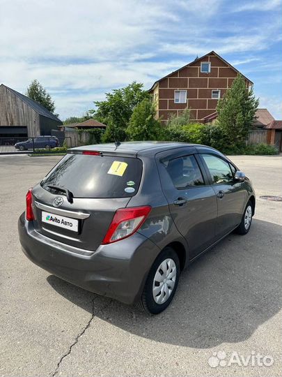 Toyota Vitz 1.0 CVT, 2013, 130 708 км