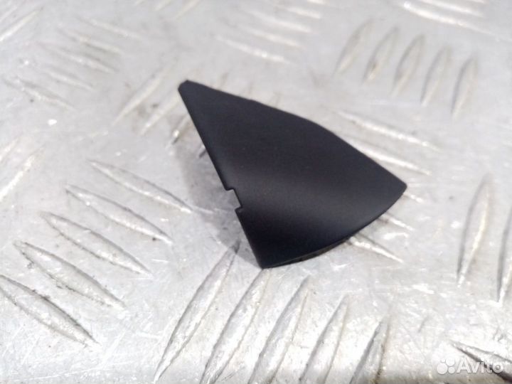 Б/У Накладка ручки двери внутренняя правая#001