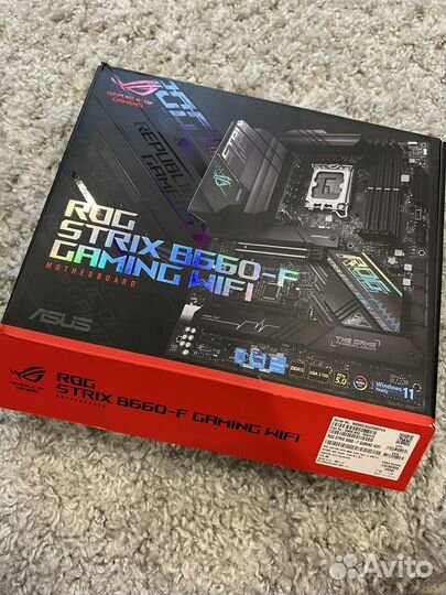 Материнская плата Asus rog strix B660-F gaming