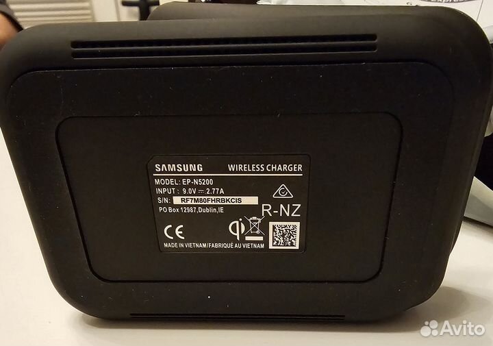 Беспроводное зарядное устройство Samsung EP-N5200T