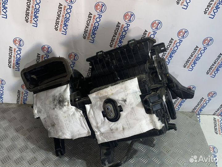 Корпус отопителя Kia Ceed