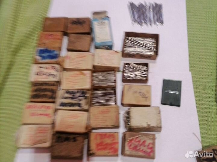 Иголки швейных машина и оверлок