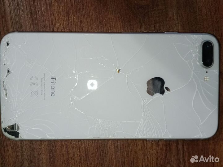 iPhone 8 Plus, 64 ГБ