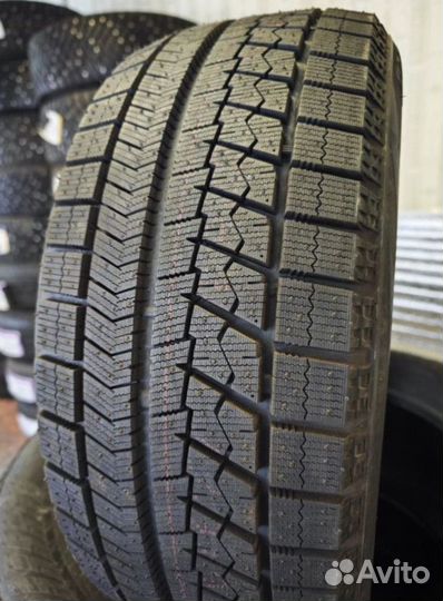 Bridgestone Blizzak VRX 275/35 R18 95