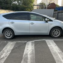 Toyota Prius Alpha 1.8 CVT, 2012, 214 000 км, с пробегом, цена 1 199 000 руб.