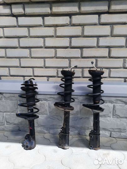 Стойки на toyota Пронард, Авалон