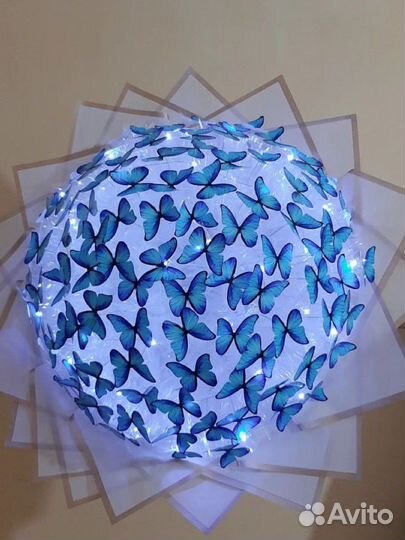 Светящейся букет из бабочек