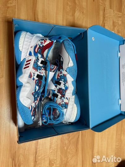 Кроссовки adidas новые