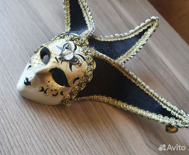 Маска венецианская декоративная для интерьера