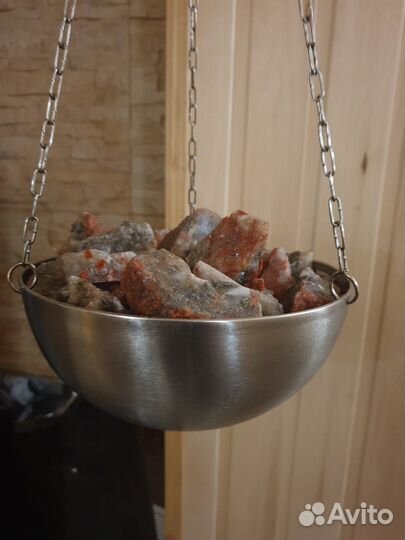 Морская соль Сильвинит в чаше для сауны