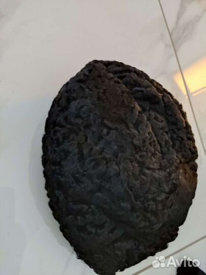 Каракулевая женская шапка